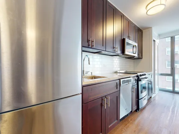 237 East 34th Street image 7 of 25