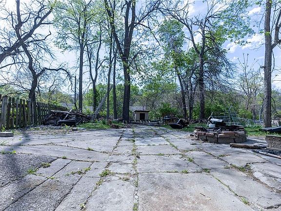 4th image of 2924 N 11th St