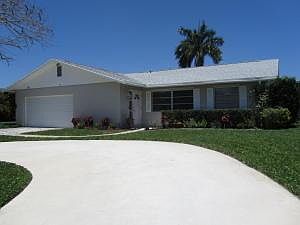 1st image of 1711 Laurel Ln