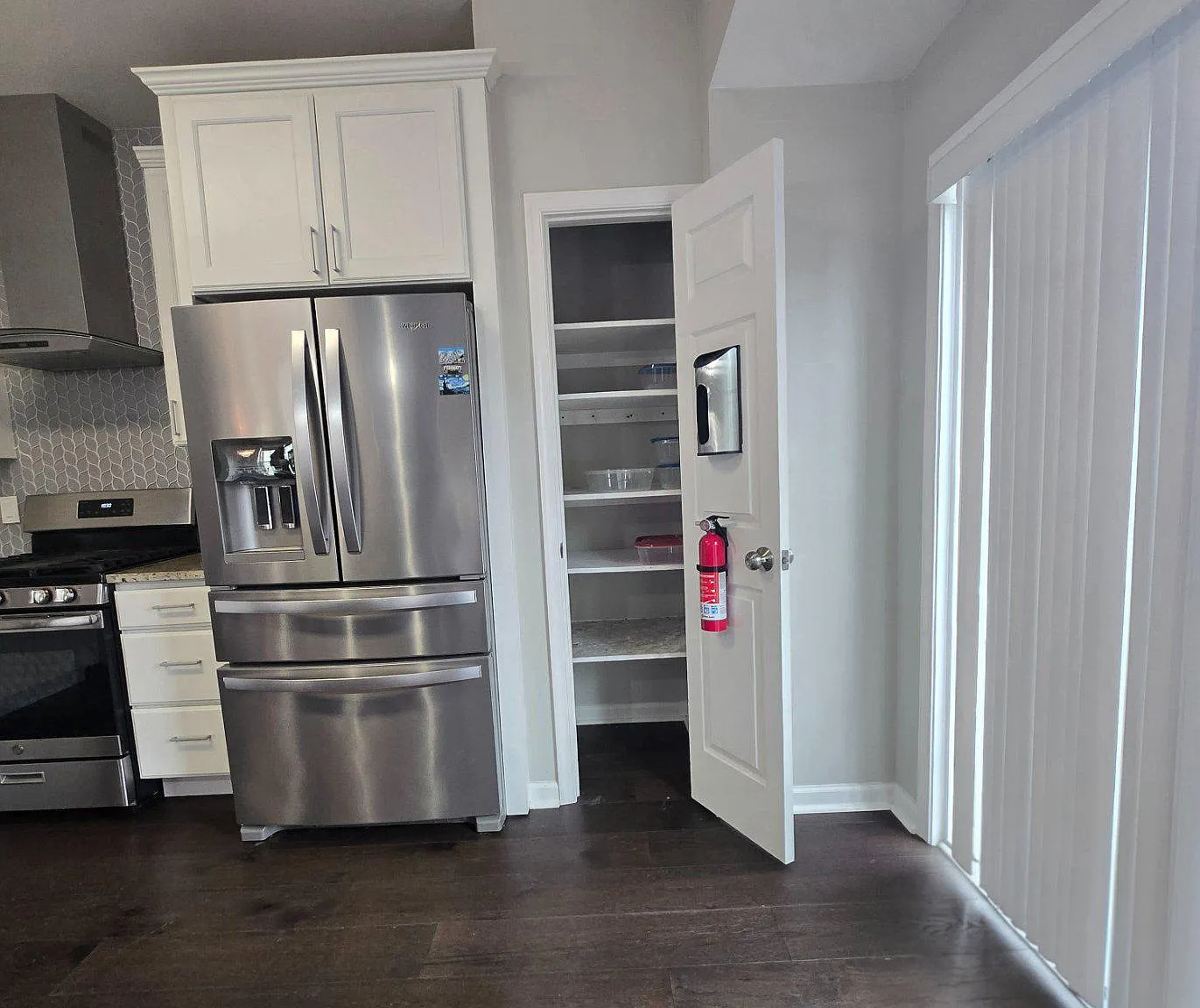 3 bed, 4.0 bath, 1836 sqft, $3,500 — Photo 4