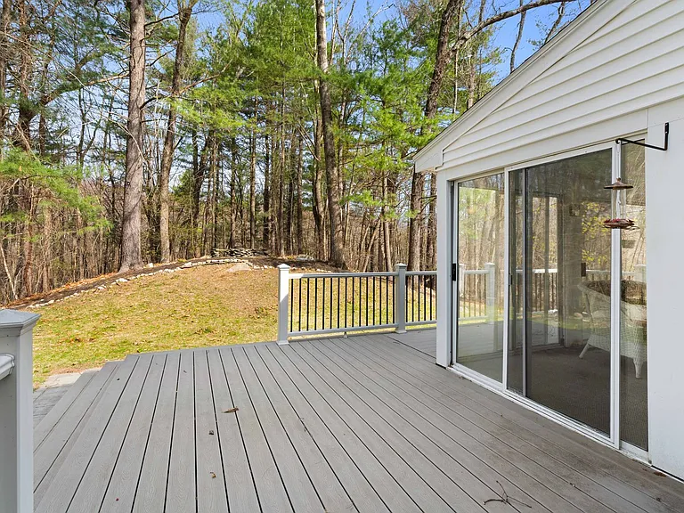 85 Bailey Rd — Photo 4