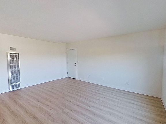 3rd image of 411 E Micheltorena St APT G