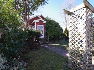 27 Robins Pl, Metuchen, NJ 08840