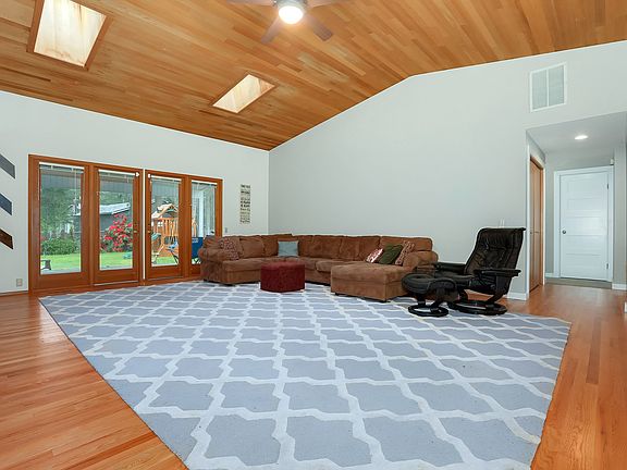3rd image of 17010 SE 323rd Pl