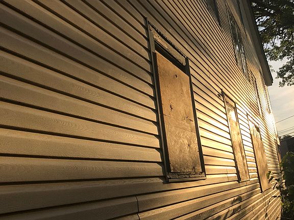 5th image of 166 Montgomery Ave