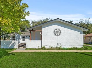 707 Live Oak Ct, Red Oak, TX 75154