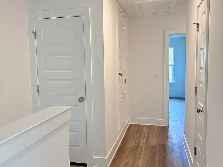 165 Hawk St — Photo 9