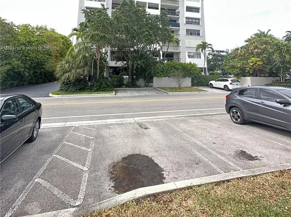 9300 Bay Harbor Ter APT 5B, Bay Harbor Islands, FL 33154