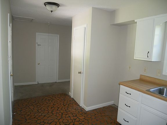 5th image of 8367 Dottley Dr