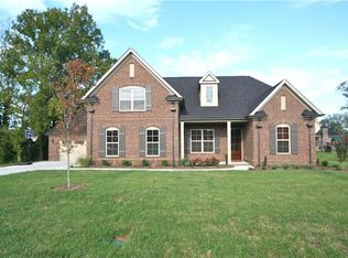 2722 Wynthrope Hall Dr, Murfreesboro, TN 37129