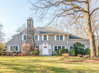 3 Hotel Dr, White Plains, NY 10605