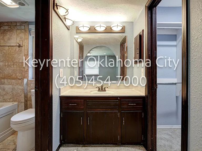 10912 N Blackwelder Ave — Photo 22