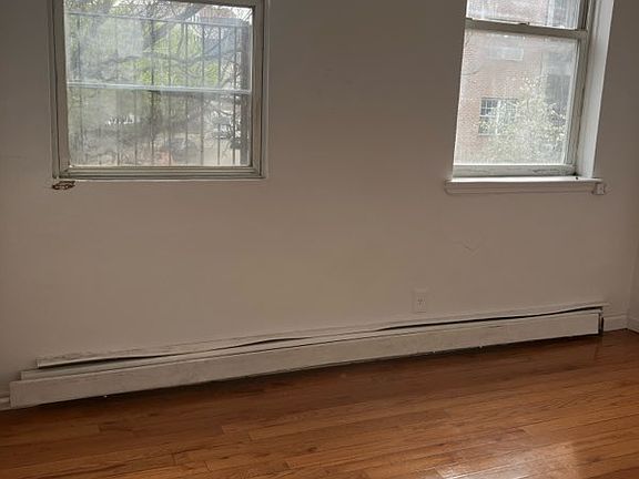 5th image of 137 Evergreen Ave #2F