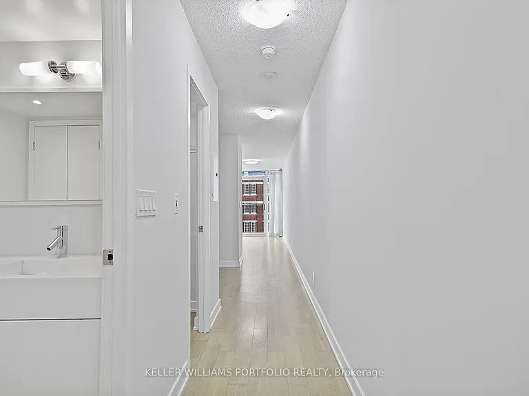 21 Nelson St #605 — Photo 2