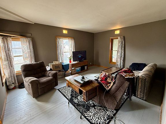 5th image of 805 N Walnut St