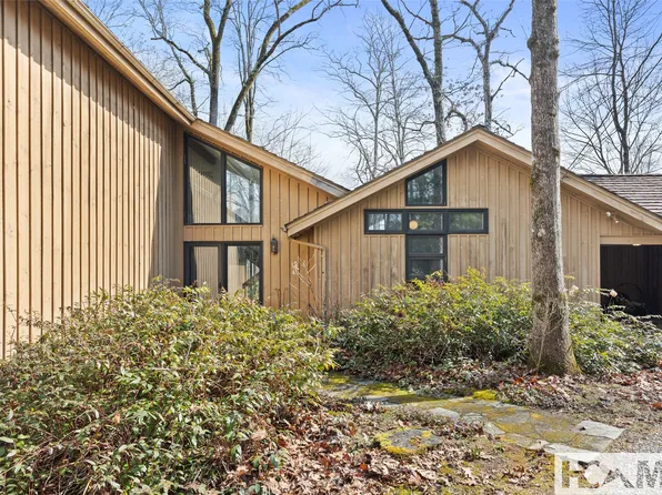 583 Heaton Forest Road, Cashiers, NC 28717
