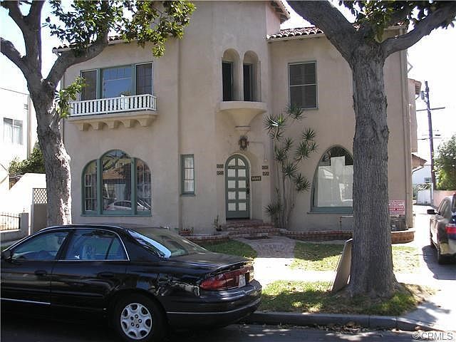1st image of 2432 Cedar Ave