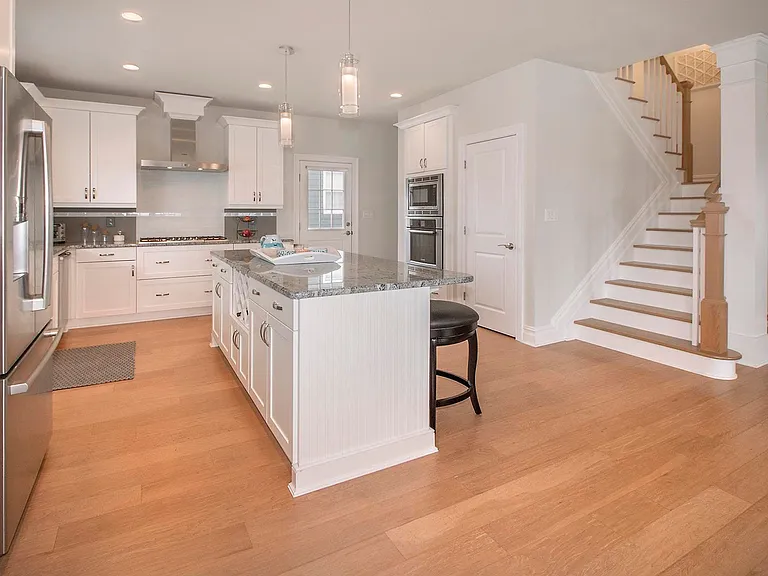 8510 Fulton Ave — Photo 9