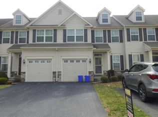 4 Chaser Ct, Reading, PA 19607