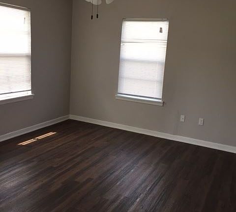 4th image of 104 W Truman Ave