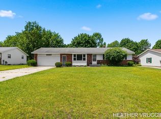 7917 Birchwood Ave, Jenison, MI 49428