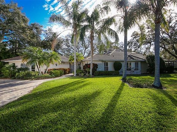 2nd image of 3968 Torrey Pines Blvd