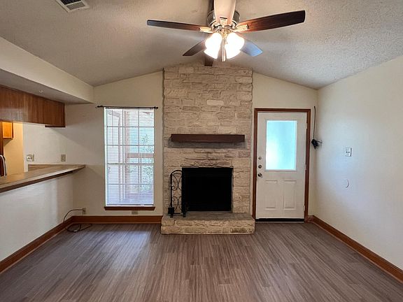 4th image of 103 S Kaupo Dr
