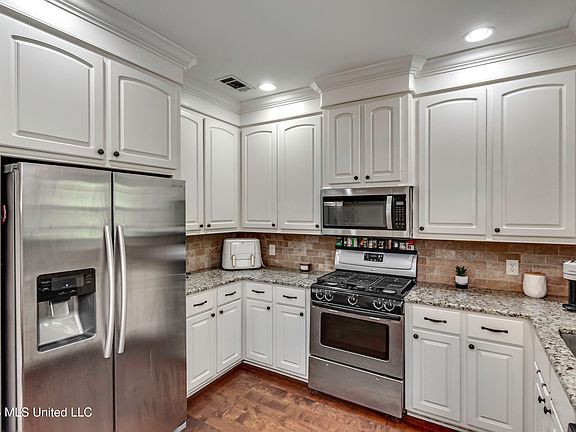5th image of 244 Greenfield Ridge Dr