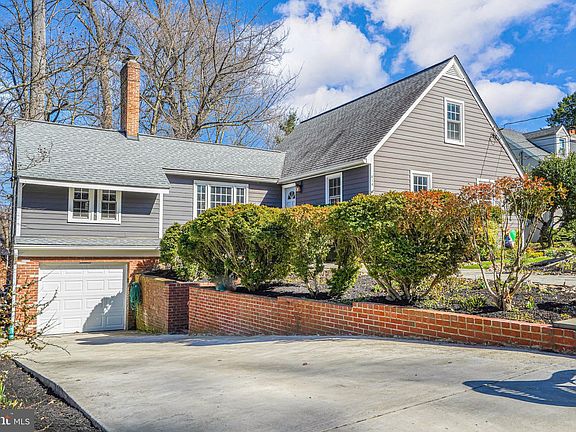 2nd image of 614 Knollwood Dr