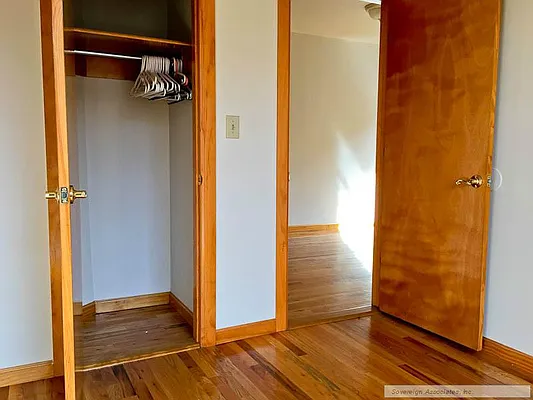 Rented by Sovereign Associates | media 22