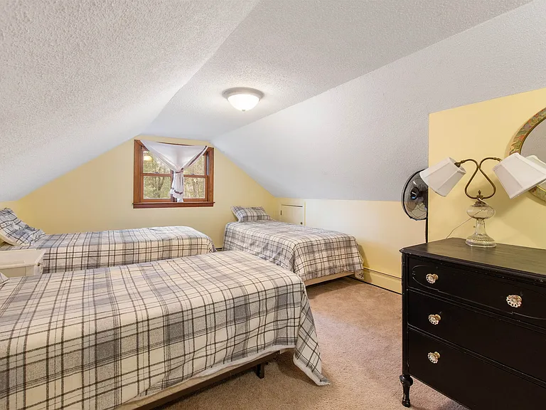 242 High Haith Rd — Photo 22