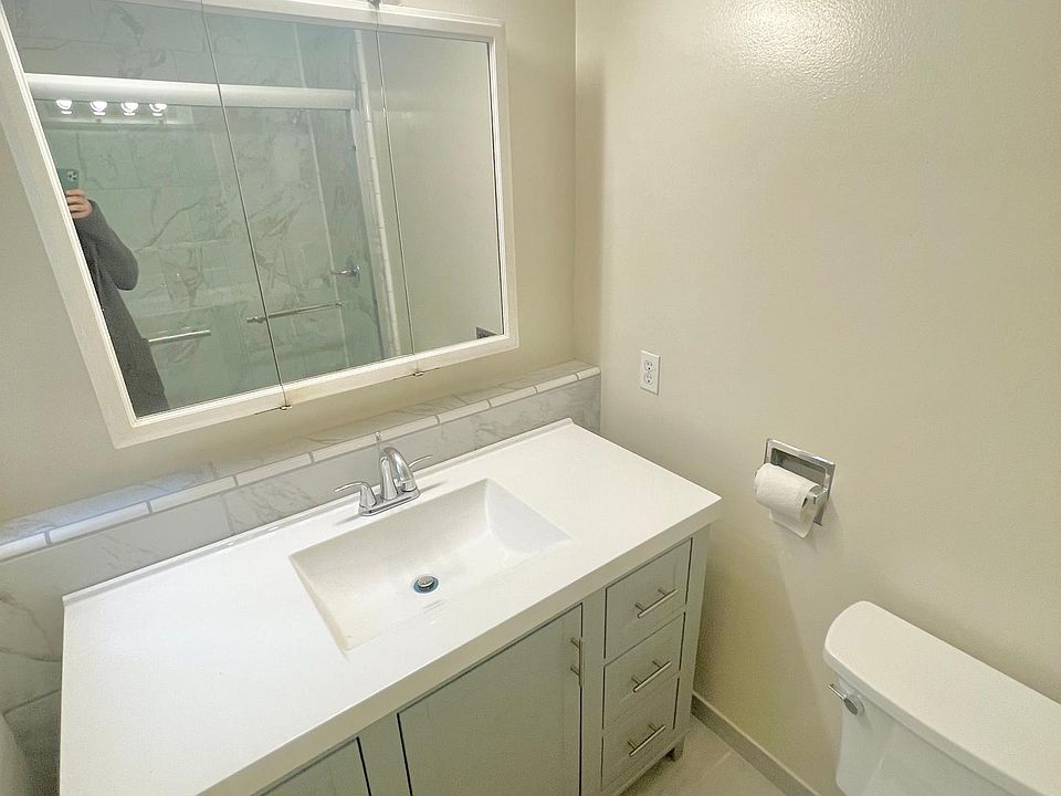 1st image of 409 26th Ave #1