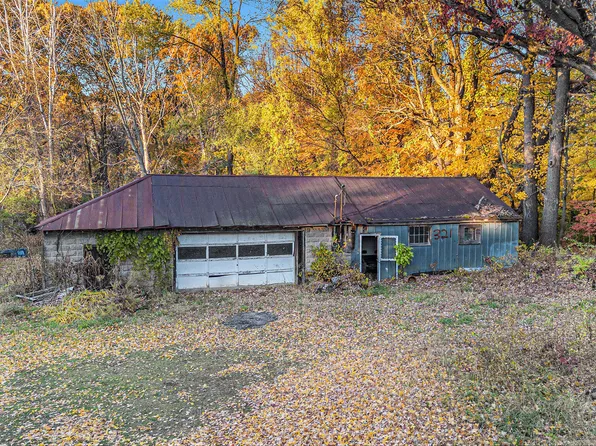 321 E Bertrand Rd, Niles, MI 49120