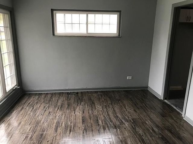 2nd image of 17108 Oakwood Ave