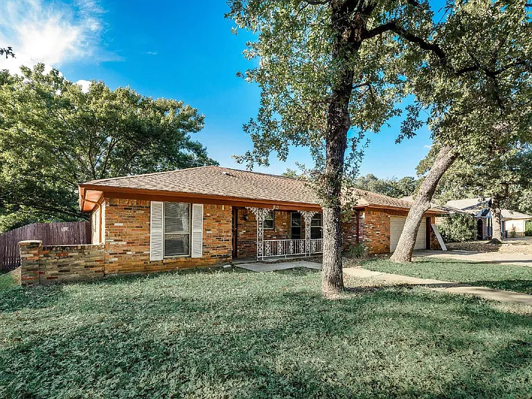 8113 Starnes Rd — Photo 2