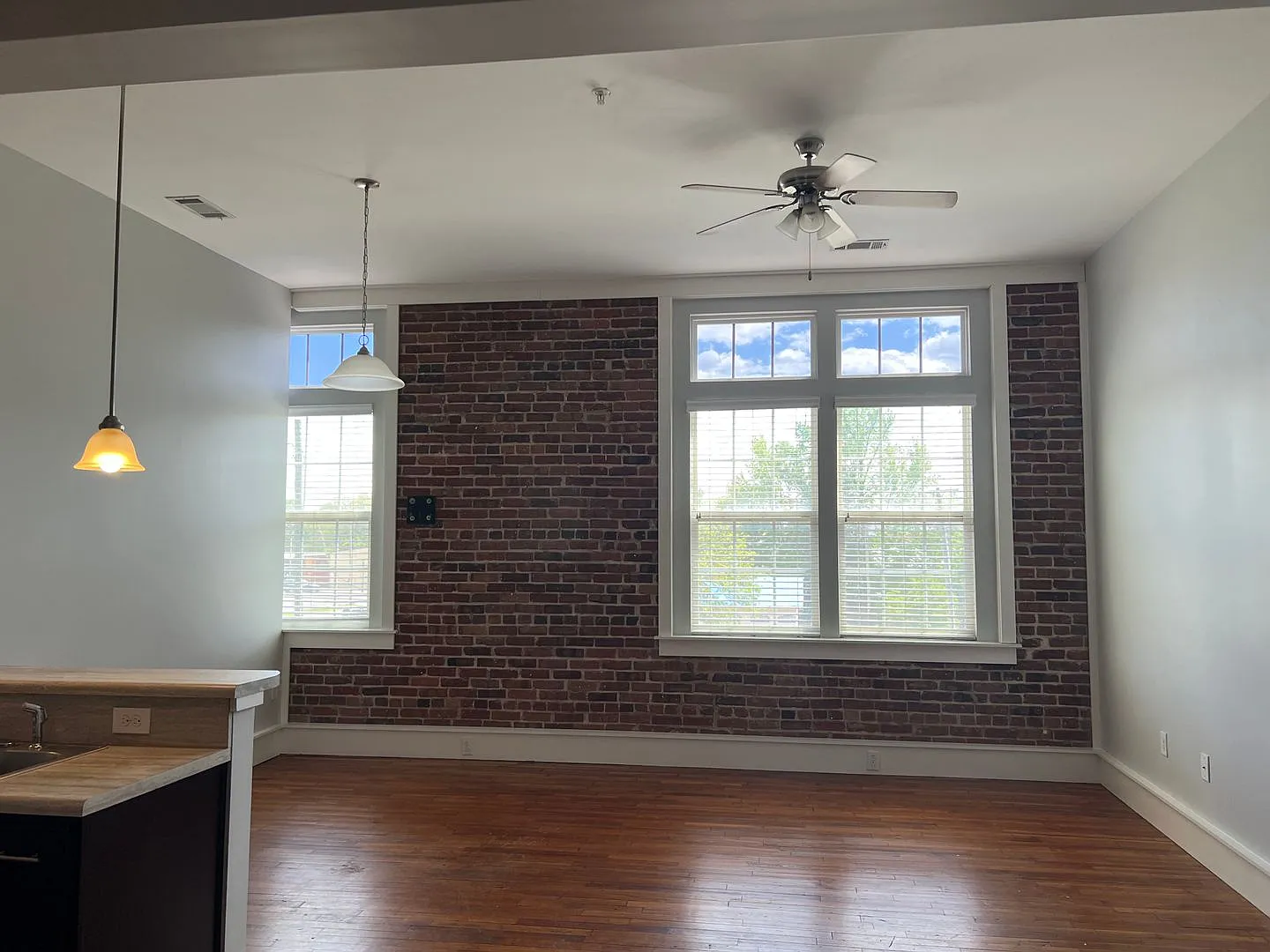 SH073-Farmers Market Condos — Photo 2