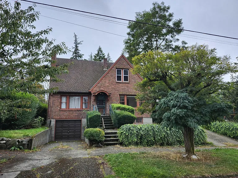1909 Gregory Way — Photo 1