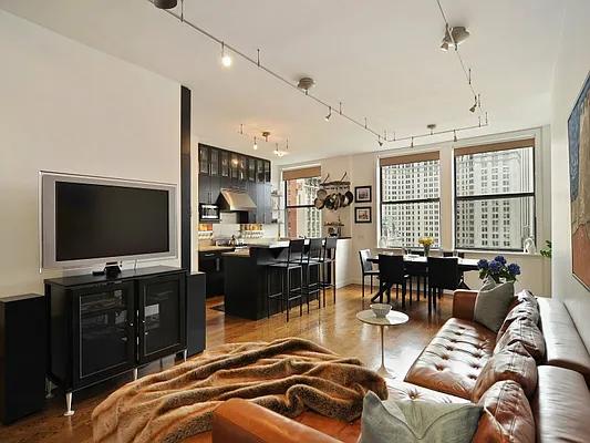 Sold by Sotheby's International Realty | media 1