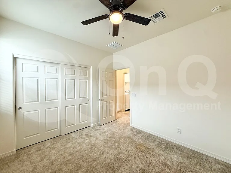 5734 W Getty Dr — Photo 4
