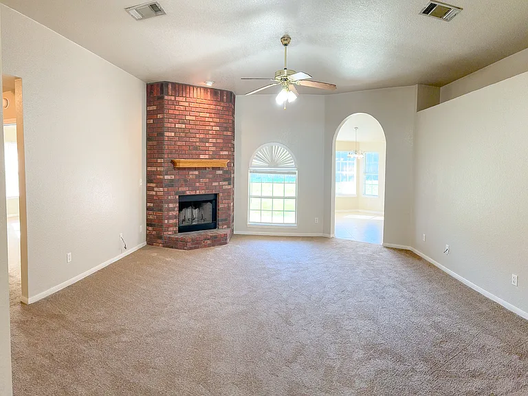 4506 Mildred Ave — Photo 5