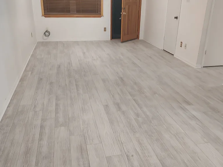 1001 Traci Dr — Photo 2