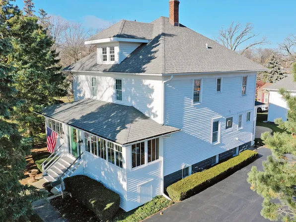 108 E Main St, Lake Zurich, IL 60047