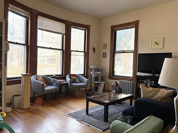 3rd image of 501 N Tioga St APT 1A