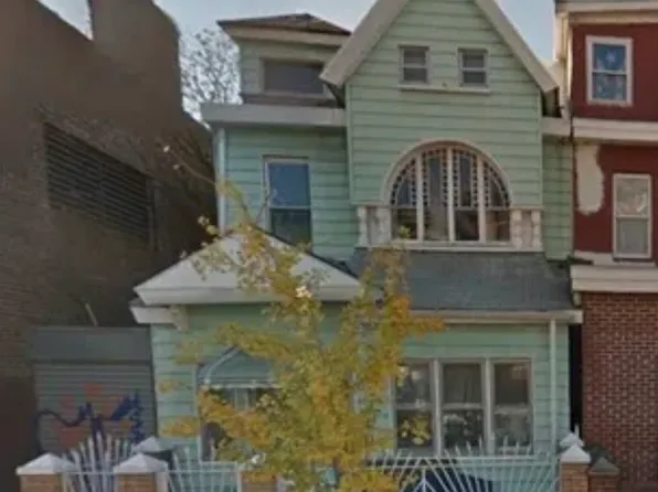 464 53rd Street image 1 of 2