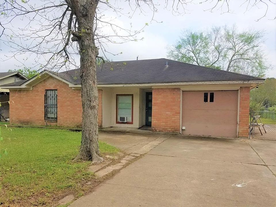 1st image of 3323 Schroeder Ave