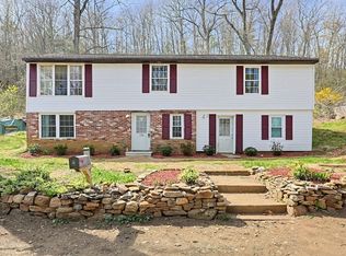 124 Old County Rd, Holland, MA 01521