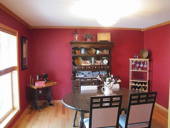 4th image of 2786 Hollyhock St