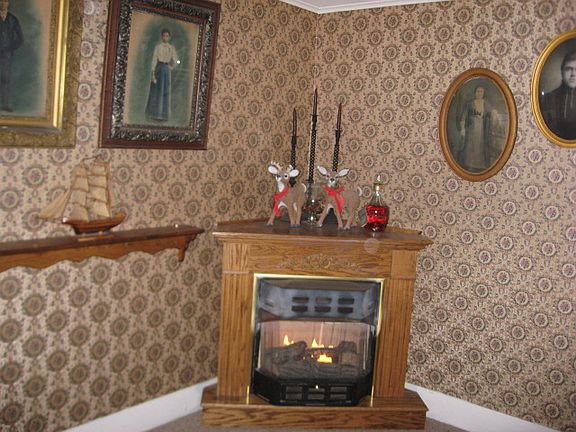 5th image of 3977 Church St