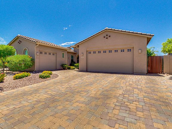 2nd image of 3555 E Desert Broom Dr