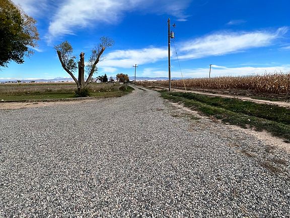 Long Driveway to Hwy 348